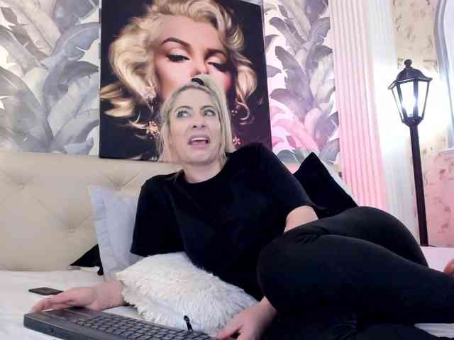 viktoria-davis webcam