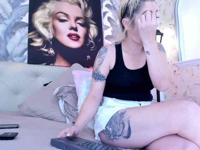 viktoria-davis webcam