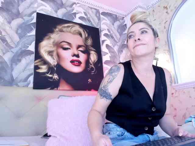 viktoria-davis webcam