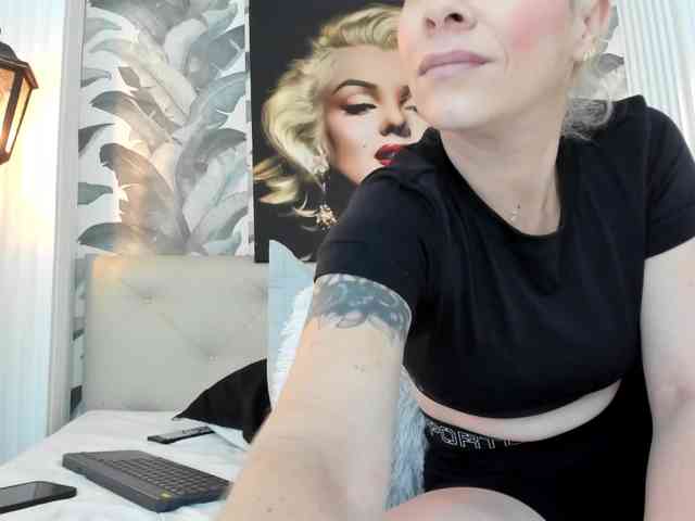 viktoria-davis webcam