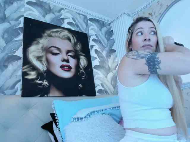 viktoria-davis webcam