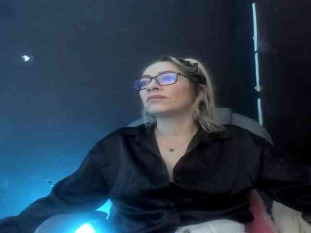 viktoria-davis webcam