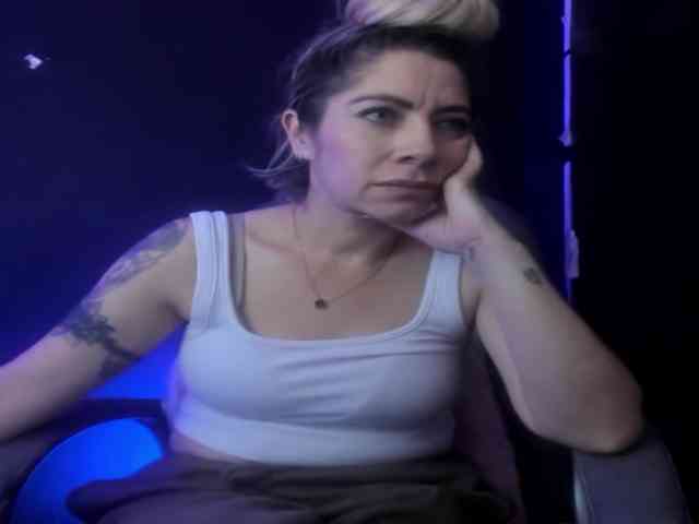 viktoria-davis webcam