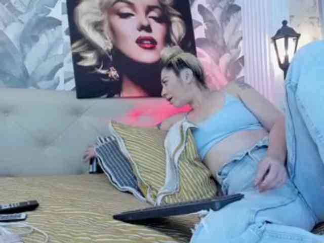 viktoria-davis webcam