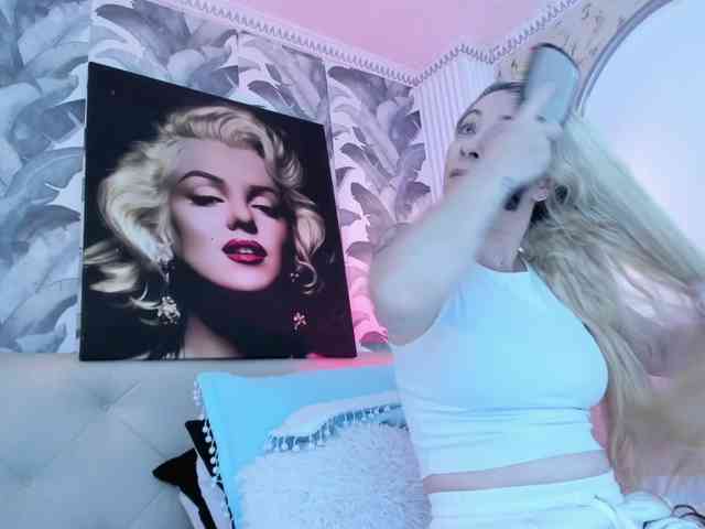viktoria-davis webcam