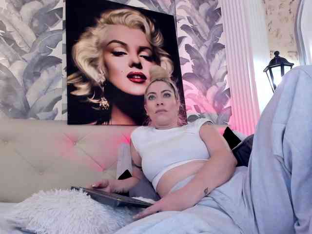 viktoria-davis webcam