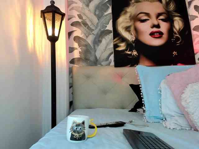 viktoria-davis webcam