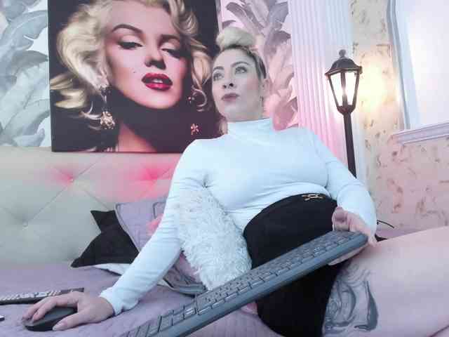 viktoria-davis webcam