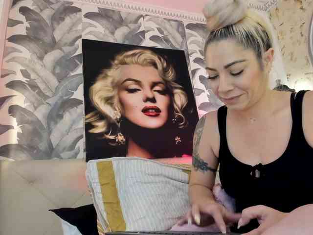 viktoria-davis webcam