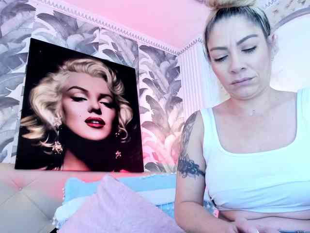 viktoria-davis webcam