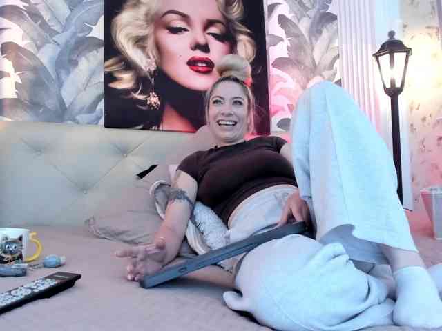 viktoria-davis webcam