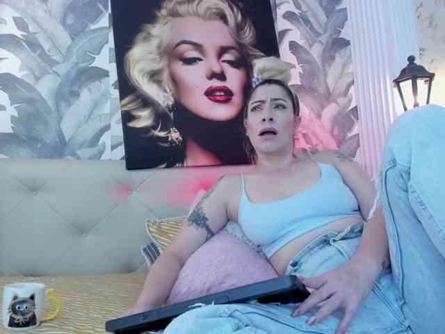 viktoria-davis webcam