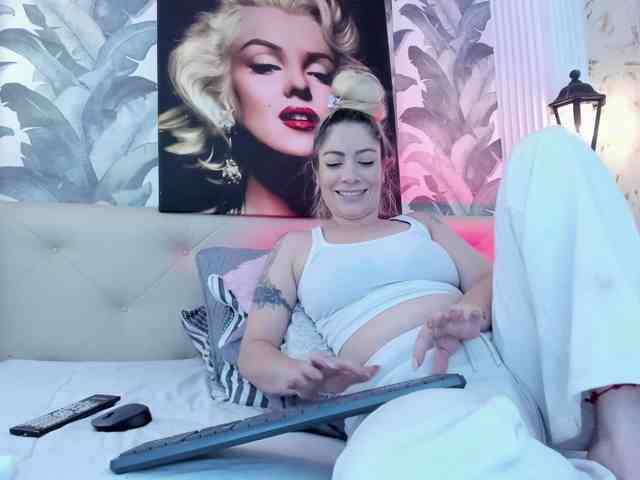 viktoria-davis webcam