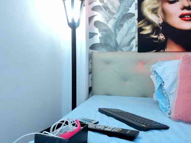 viktoria-davis webcam