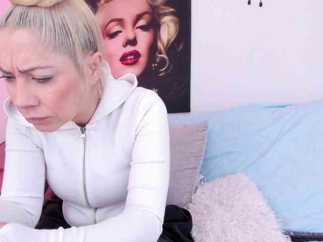 viktoria-davis webcam