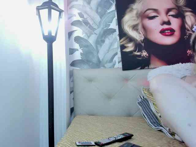 viktoria-davis webcam