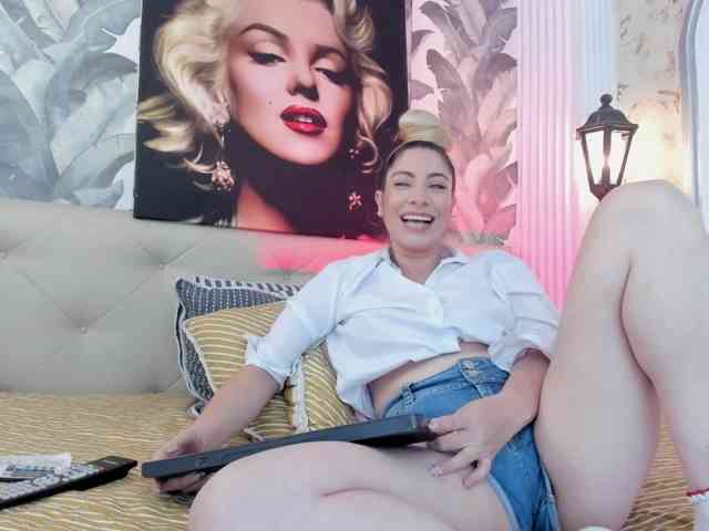 viktoria-davis webcam
