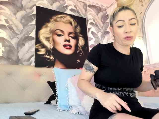 viktoria-davis webcam