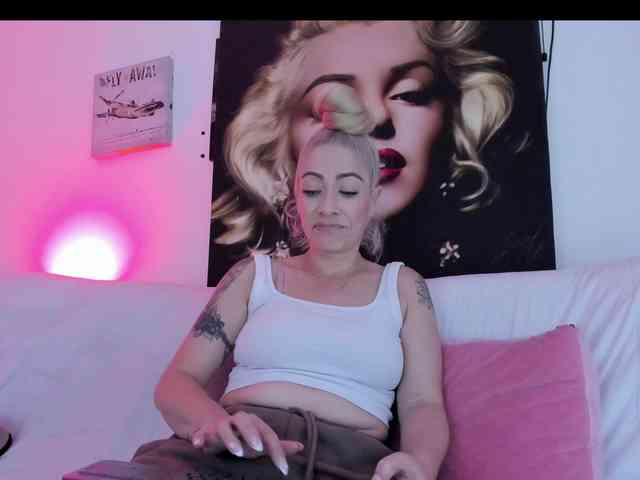 viktoria-davis webcam