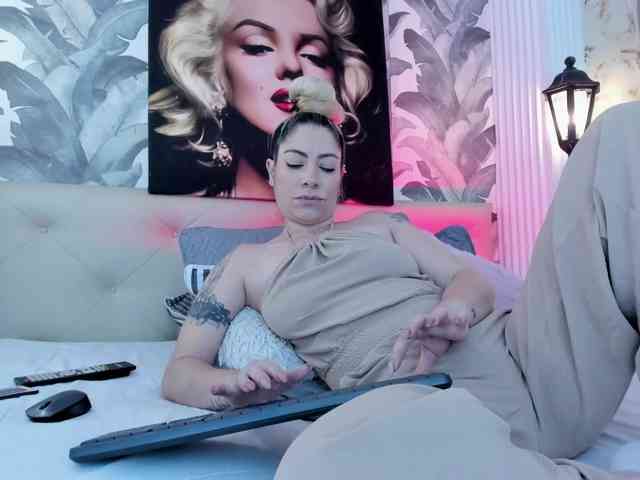 viktoria-davis webcam