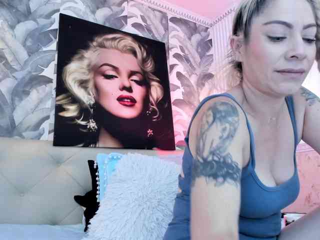 viktoria-davis webcam