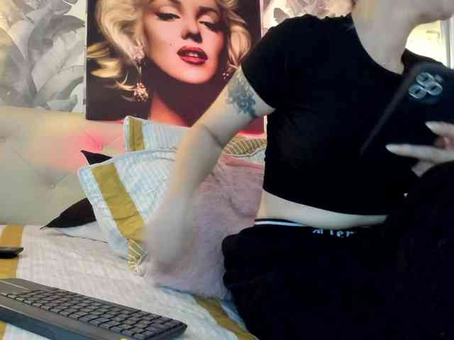 viktoria-davis webcam