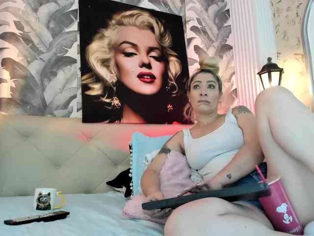 viktoria-davis webcam