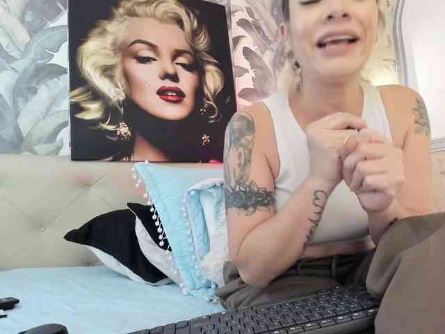 viktoria-davis webcam