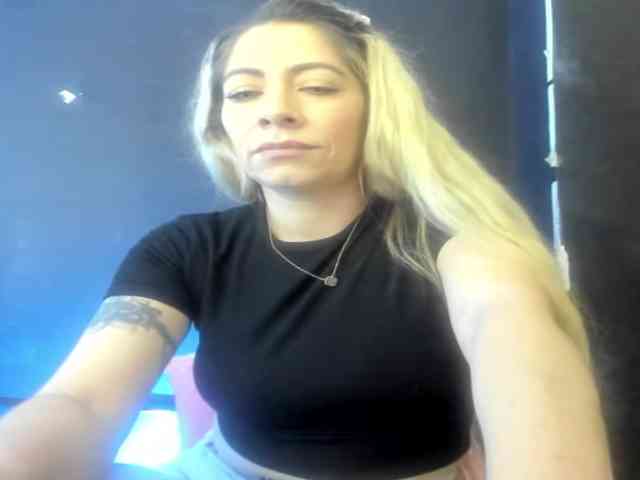 viktoria-davis webcam