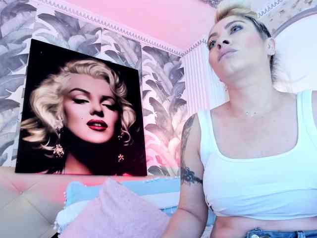 viktoria-davis webcam