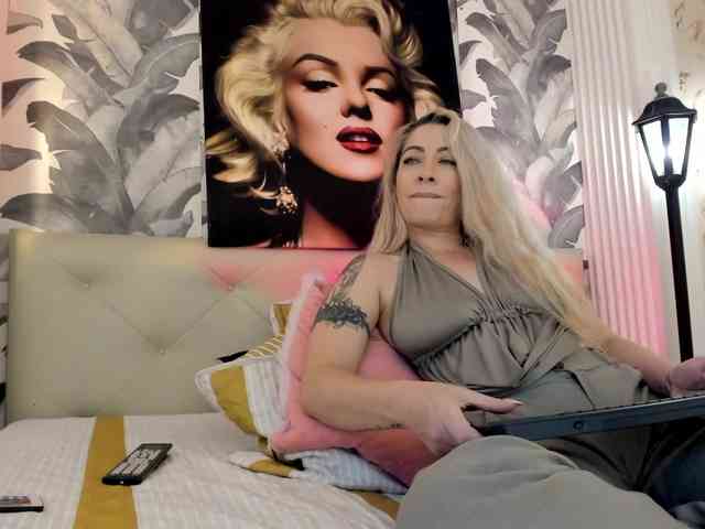 viktoria-davis webcam