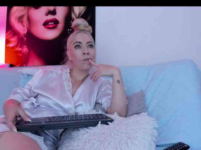 viktoria-davis webcam