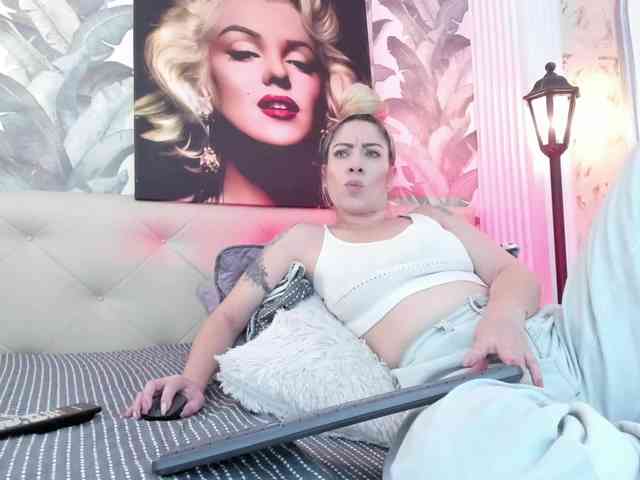 viktoria-davis webcam