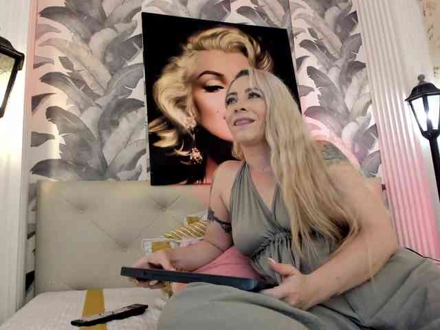 viktoria-davis webcam