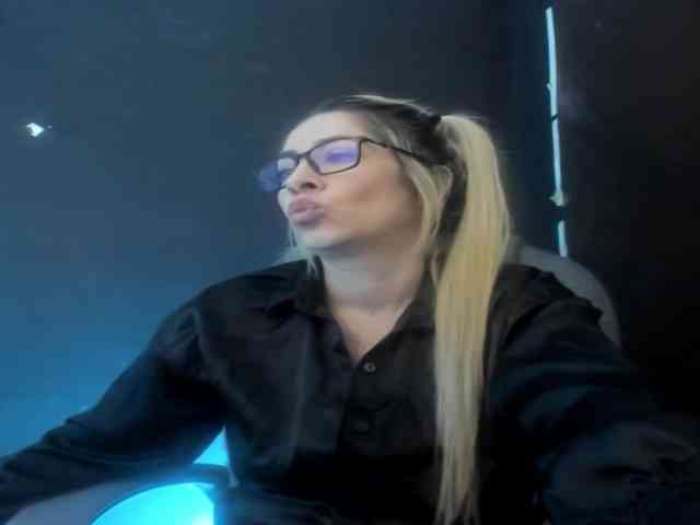 viktoria-davis webcam