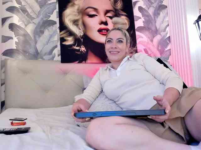 viktoria-davis webcam