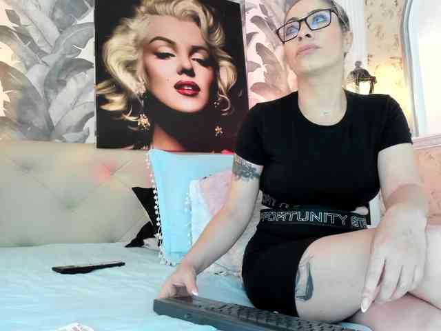 viktoria-davis webcam