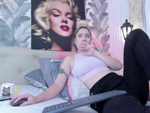 viktoria-davis webcam