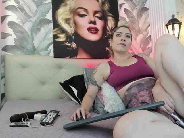 viktoria-davis webcam