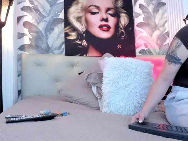 viktoria-davis webcam