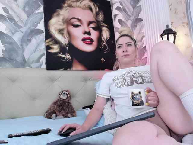 viktoria-davis webcam