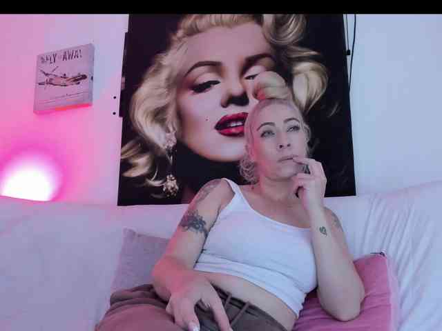 viktoria-davis webcam
