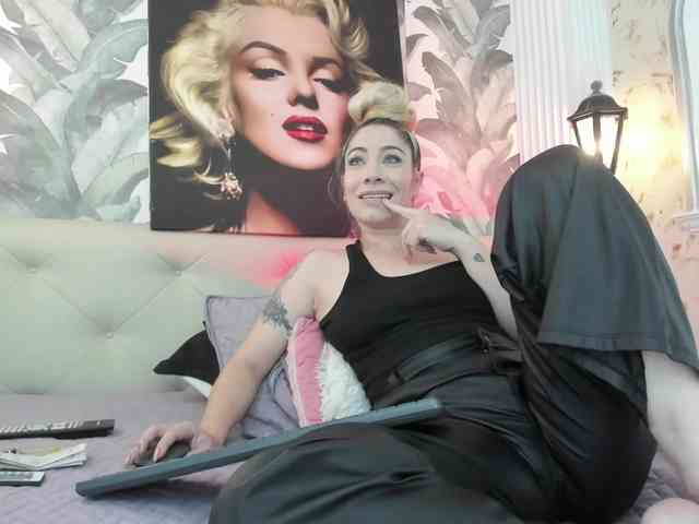 viktoria-davis webcam