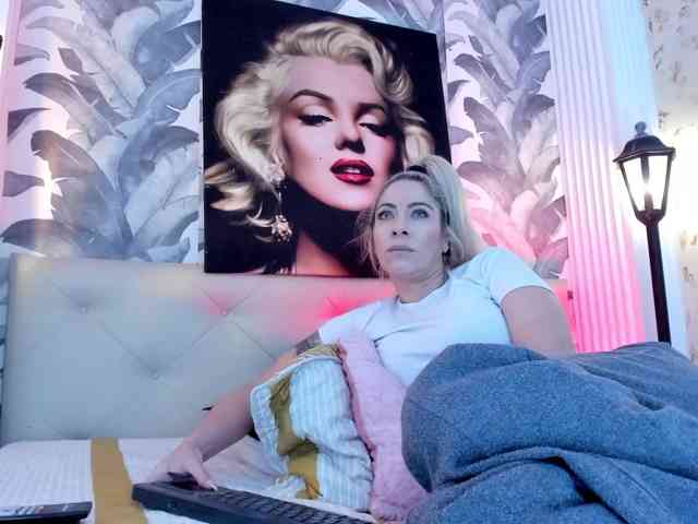 viktoria-davis webcam