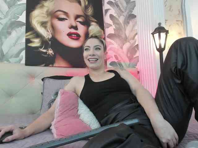 viktoria-davis Live Webcam on BongaCams