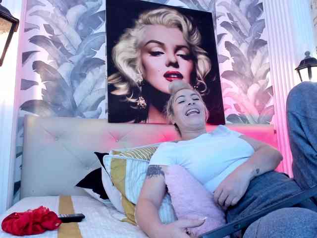 viktoria-davis webcam