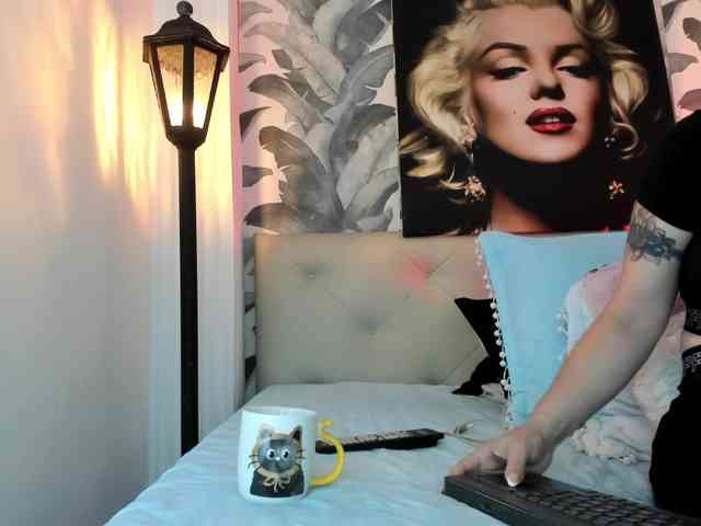 viktoria-davis webcam