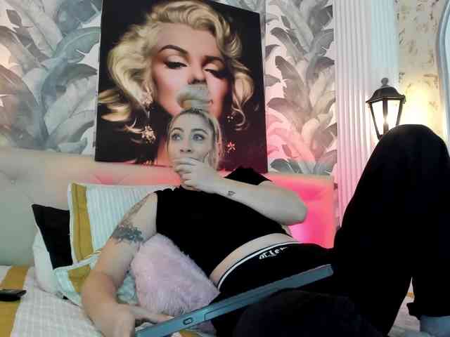 viktoria-davis webcam