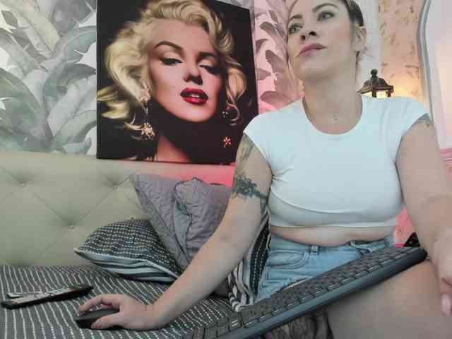 viktoria-davis webcam