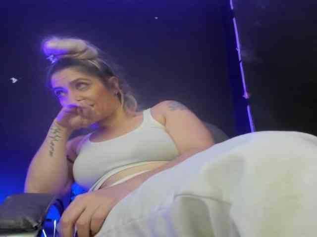 viktoria-davis webcam
